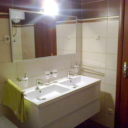 In Okrug Gornji 6167 公寓