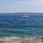 Апартаменты In Okrug Gornji 6167 *