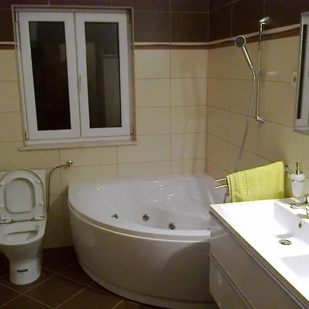 شقة In Okrug Gornji 6167 تروغير